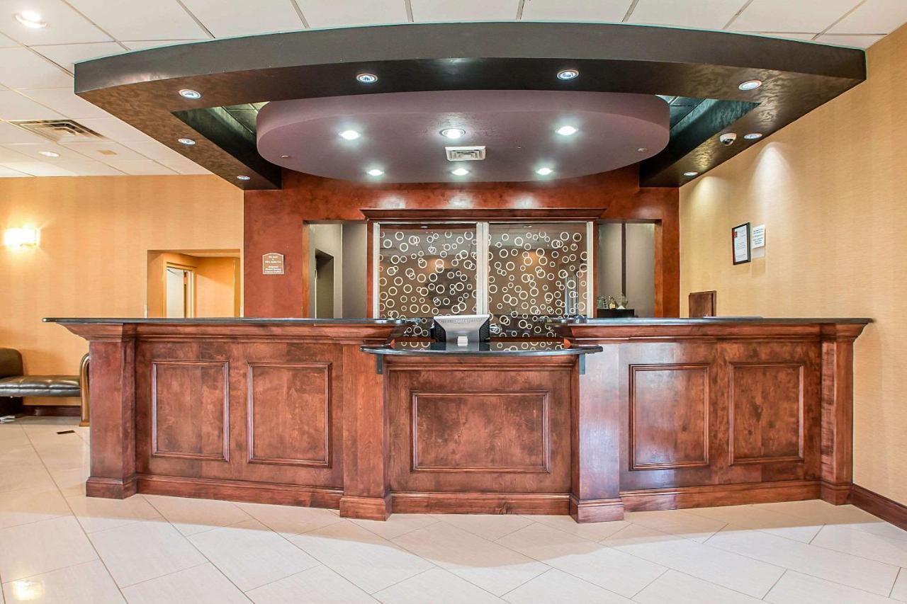 Clarion - Oak Brook Near I-88, I-290, I-294 Elmhurst